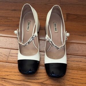 Patent Colorblock May Jane Pumps Black White Pearl Accent